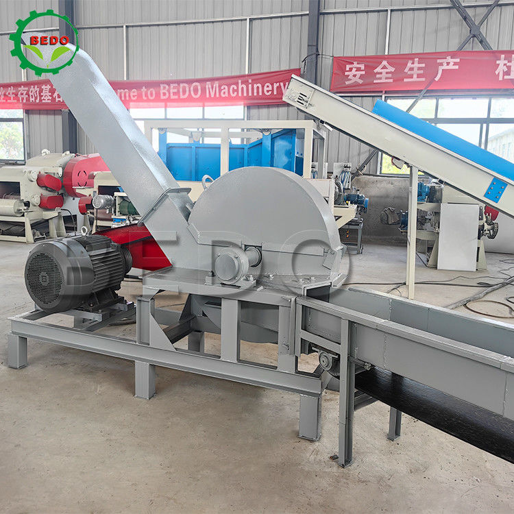 3-5t/h Capacity Electric Wood Chipper With Automatic Feed Conveyor