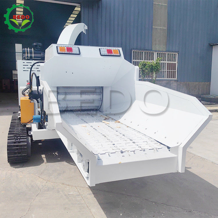 6000 kg/hr Throughput Wood Chipper Machine Heavy Duty 360° Adjustable Chute Towable Weight 4 tons