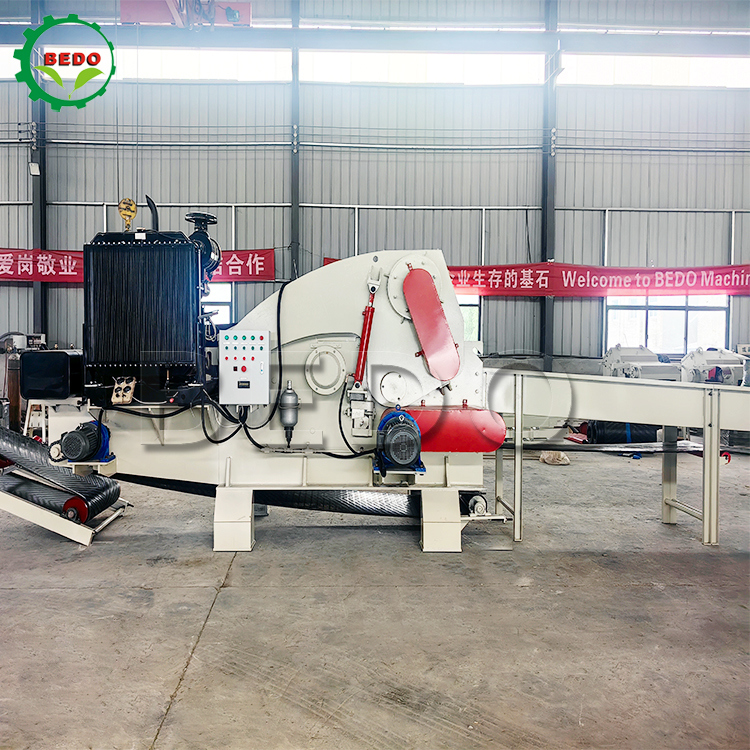 235HP هیدرولیک موتور تغذیه حمل کننده طبل ماشین چوب chipper CE صدور گواهینامه پردازش صنعتی