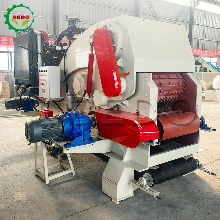 هیدرولیک موتور تغذیه حامل دیزل ماشین چوب شیپر CE گواهینامه صنعتی طبل نوع Shredder