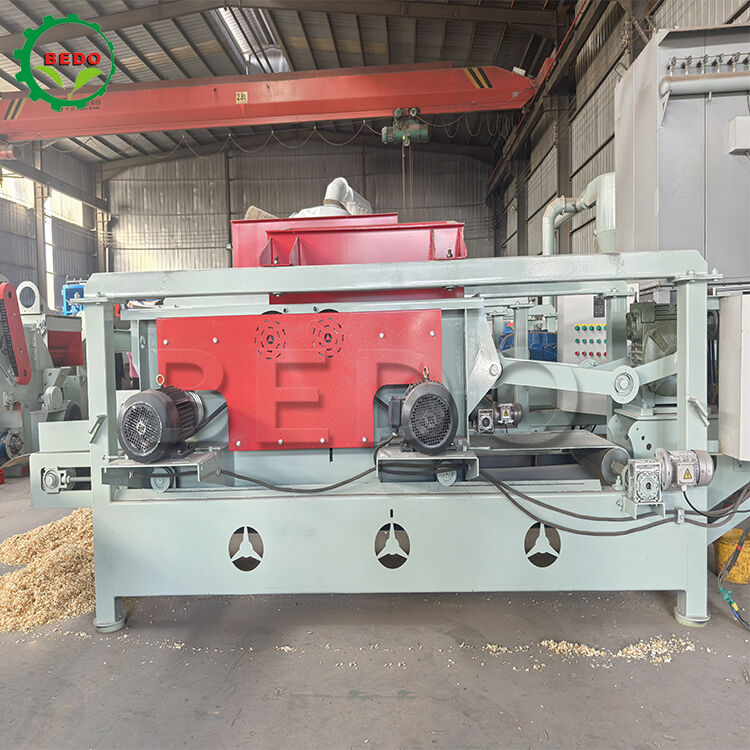 1-10mm ماشین تراش چوب تنظیم شده 7.5kw شاخه اصلی 800kg/h ظرفیت واحد تولید
