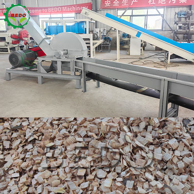 ماشین برش چوب 37KW با حامل مواد غذایی تولید می کند 25-35mm تراشه