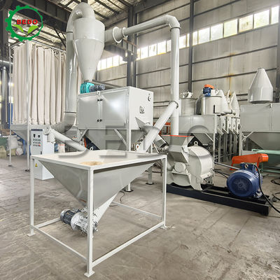 ماشین پودر چوب با صدا کم 50 هرتز با حداکثر اندازه تغذیه 8 میلی متر برای خرد کردن پودر چوب موثر