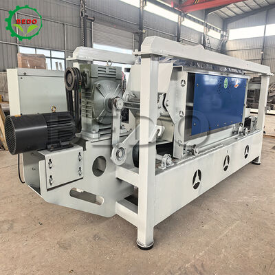 آلاچیق فولاد آلیاژ 4kW ماشین برش چوب 400kg/h ظرفیت تجهیزات عملیاتی خودکار